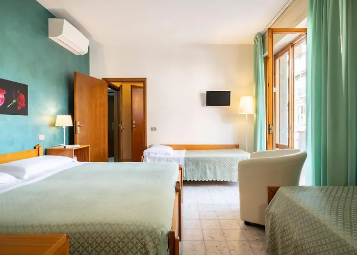 Hotel Parco Dei Pini - 100Mt Dal Mare