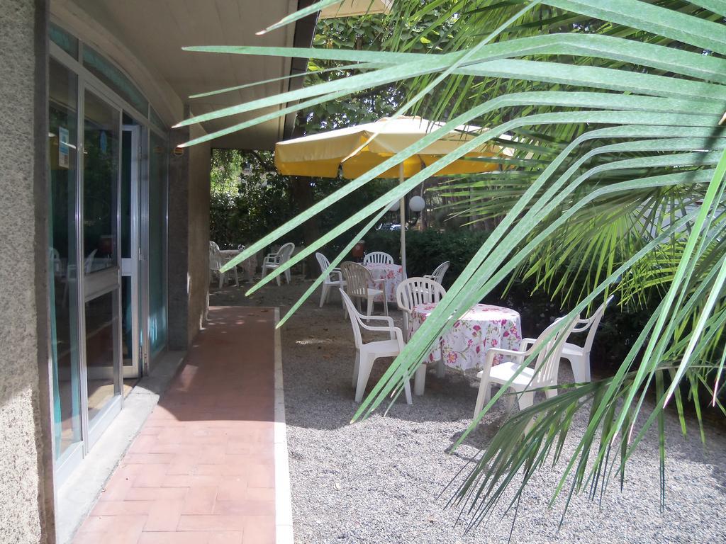 Parco Dei Pini - 100mt Dal Mare Hotel 3*