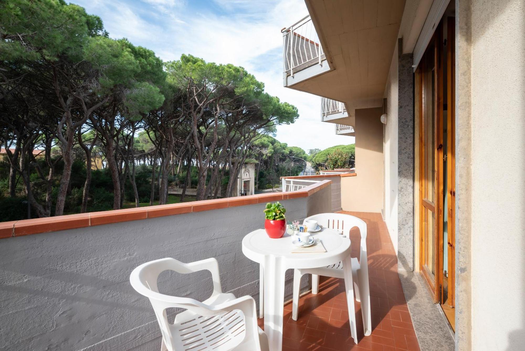 Hotel Parco Dei Pini - 100mt Dal Mare 3*