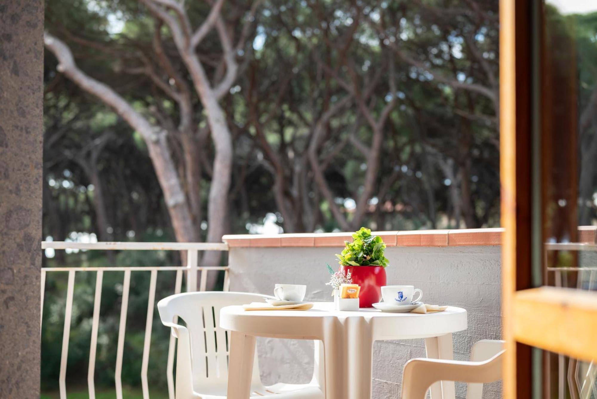 Hotel Parco Dei Pini - 100mt Dal Mare Follonica