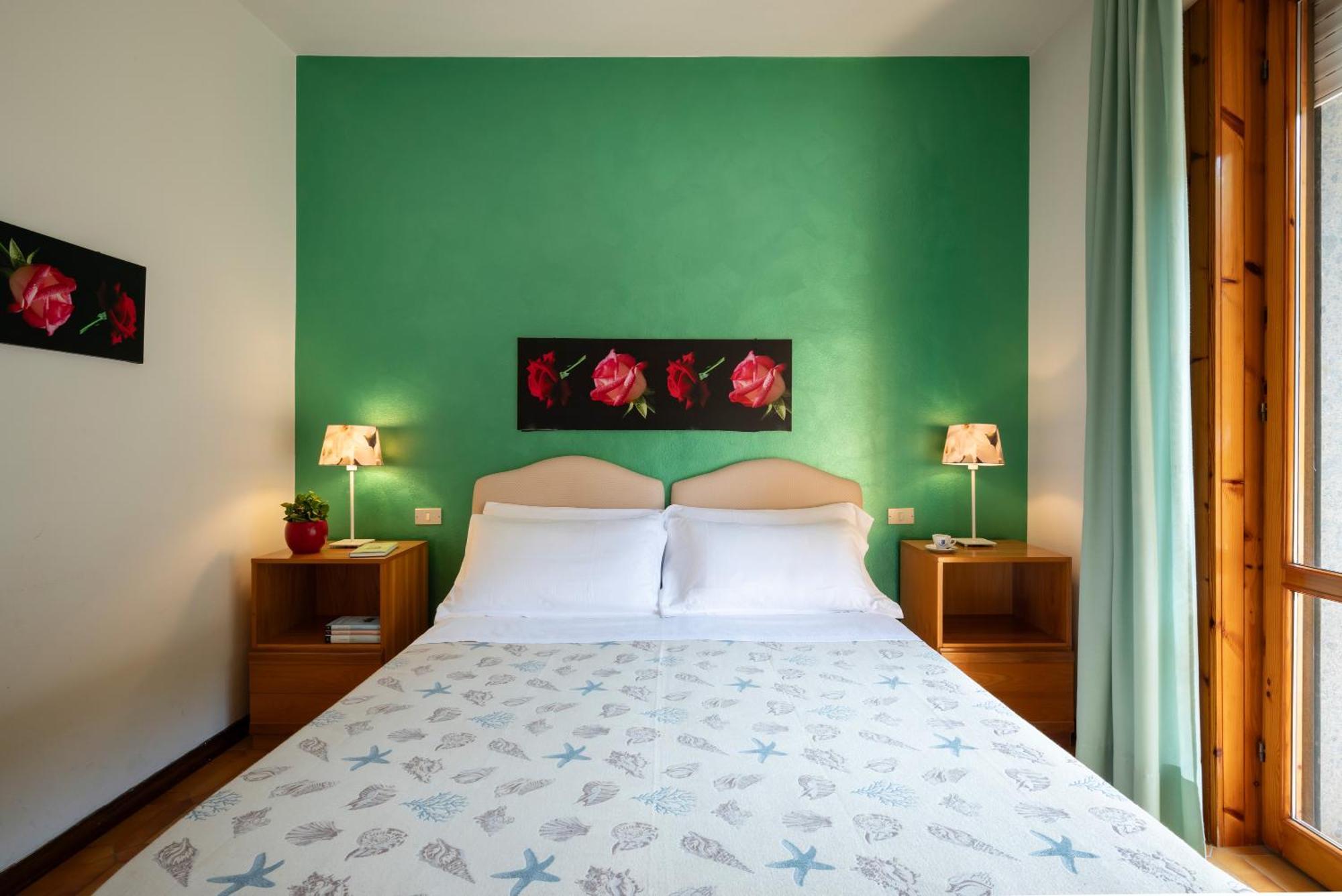 Parco Dei Pini - 100mt Dal Mare Hotel