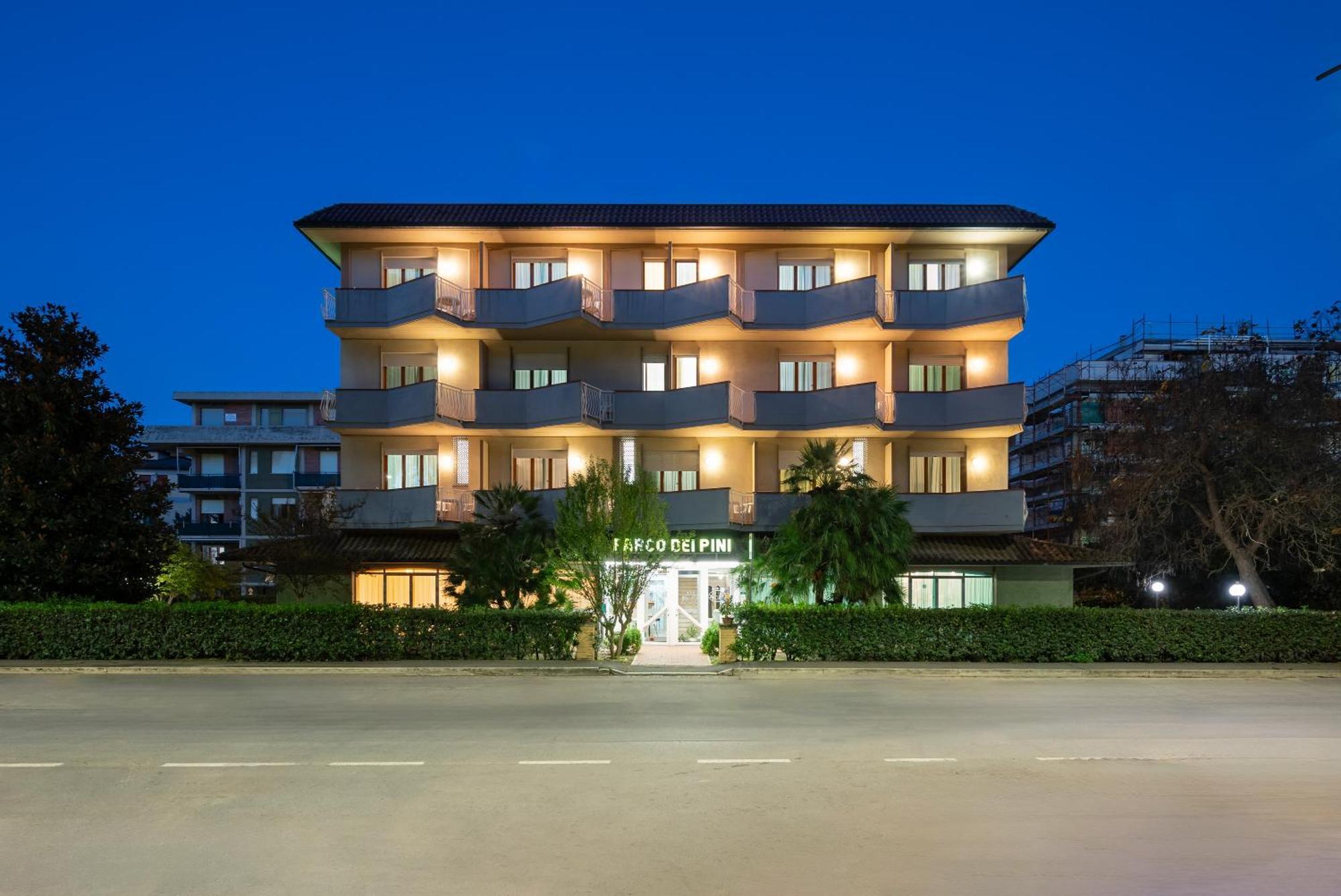 Parco Dei Pini - 100mt Dal Mare Hotel